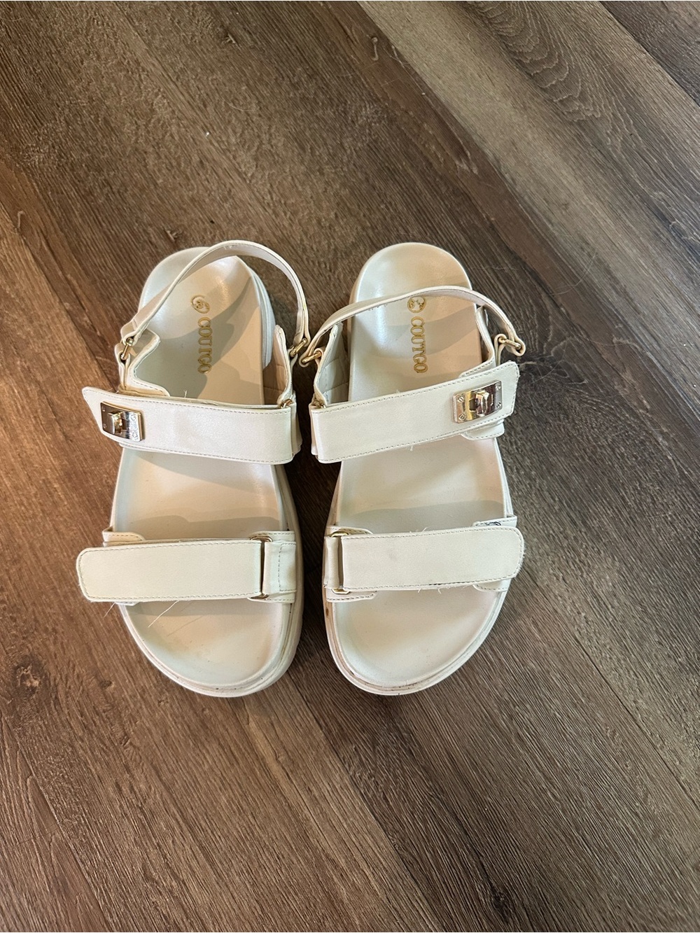 Coutgo women’s Cream Velcro Strap Sandals